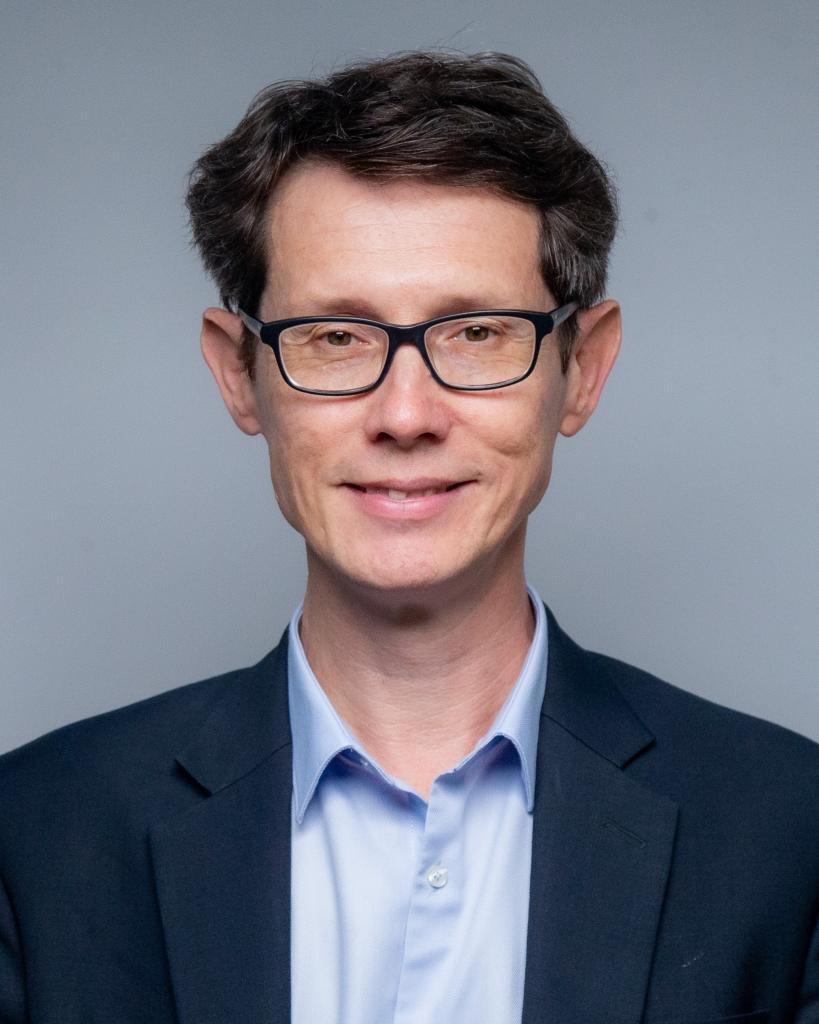 Dr. Arnan Sipitakiat